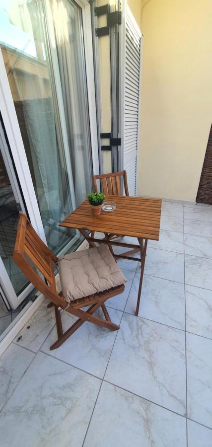 Corfu Studio Luaran gambar